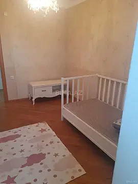 Kirayə verilir 3 otaqlı mənzil 87 m²
