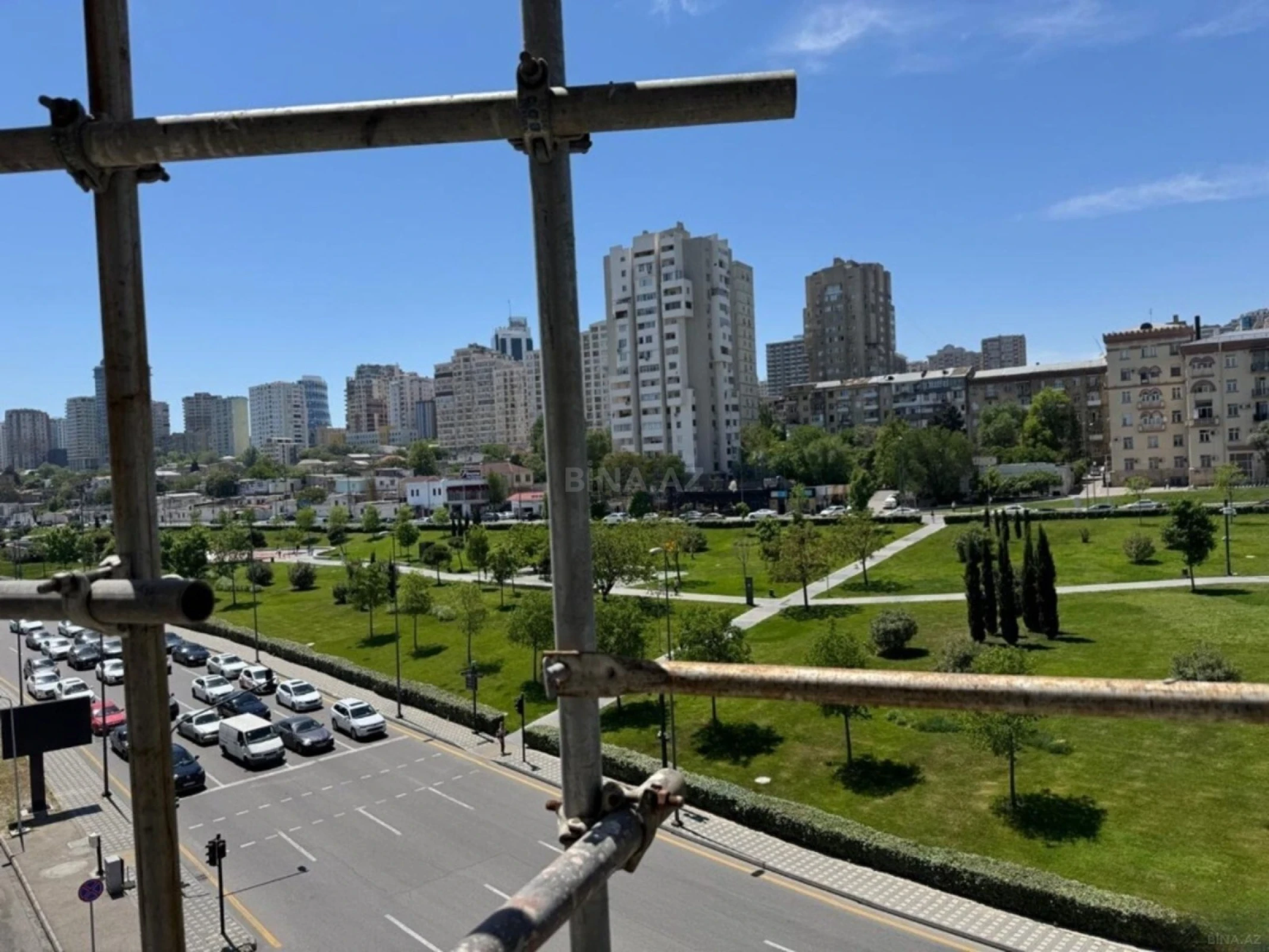 Satılır 2 otaqlı mənzil 72 m²