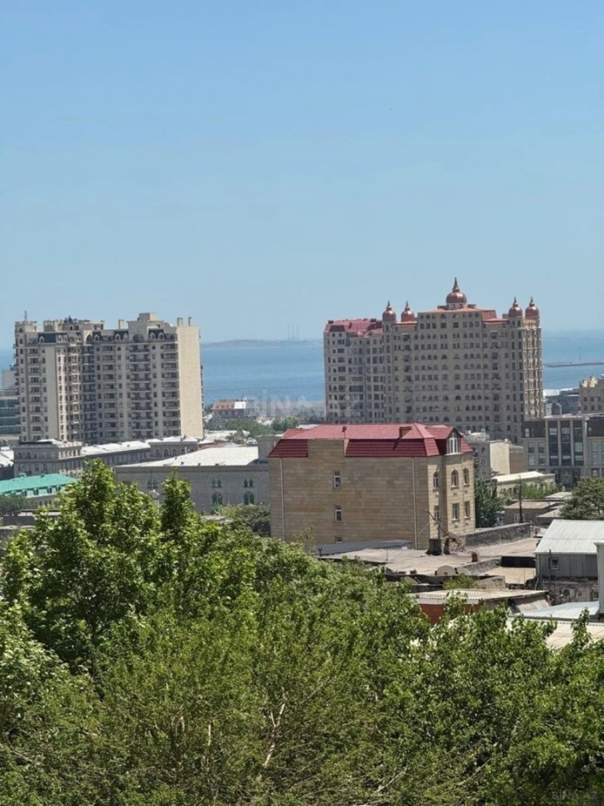 Satılır 2 otaqlı mənzil 72 m²