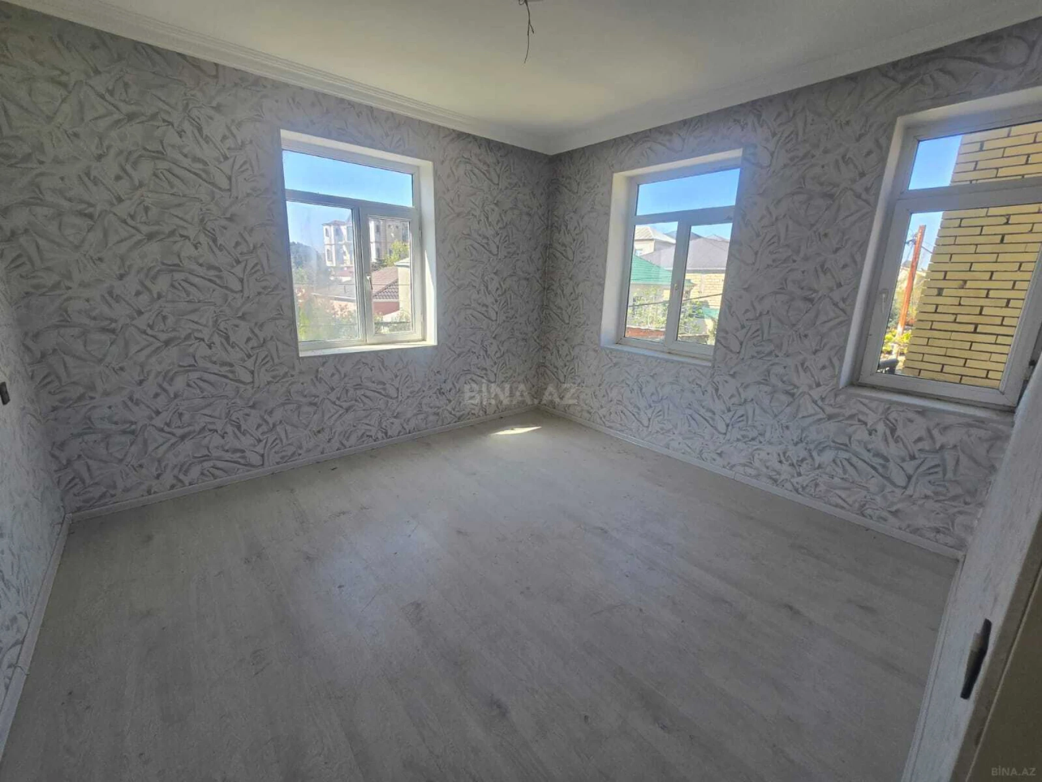 Satılır 4 otaqlı həyət evi 112 m²
