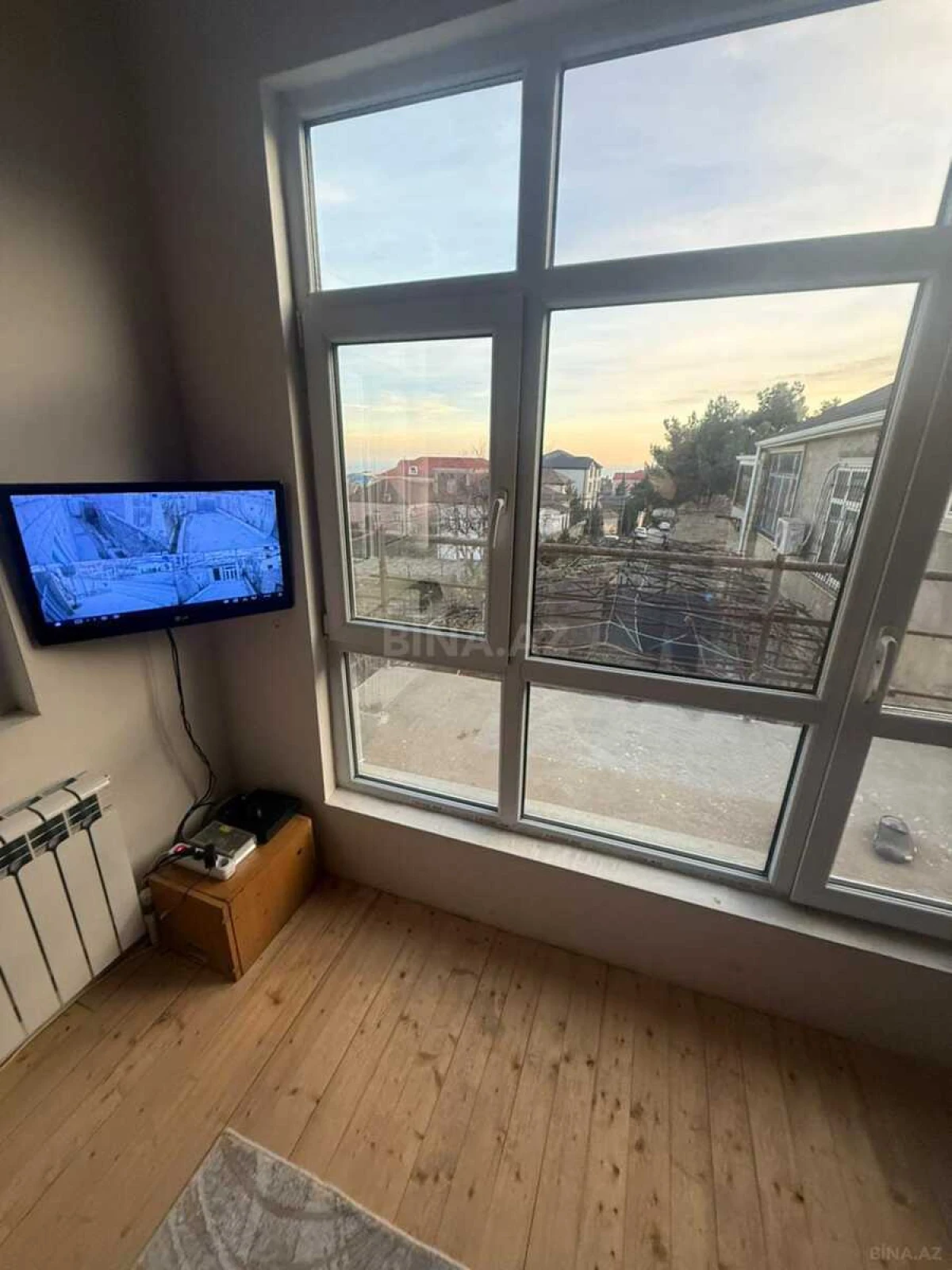 Satılır 4 otaqlı həyət evi 200 m²