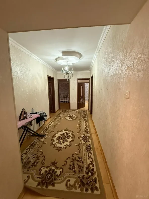 Satılır 4 otaqlı həyət evi 200 m²