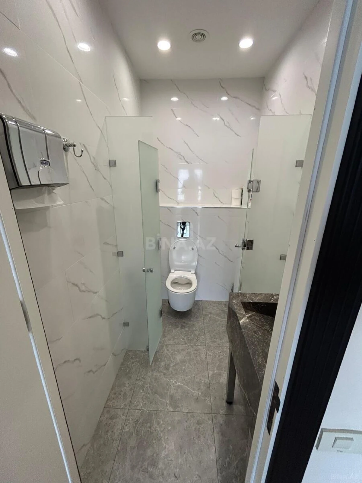 Kirayə verilir obyekt 350 m²