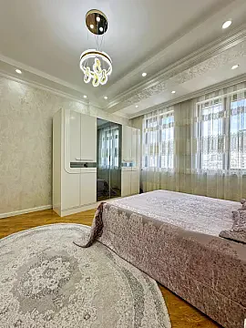 Satılır 3 otaqlı mənzil 109 m²