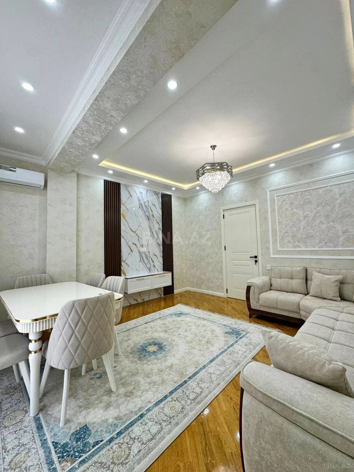 Satılır 3 otaqlı mənzil 109 m²