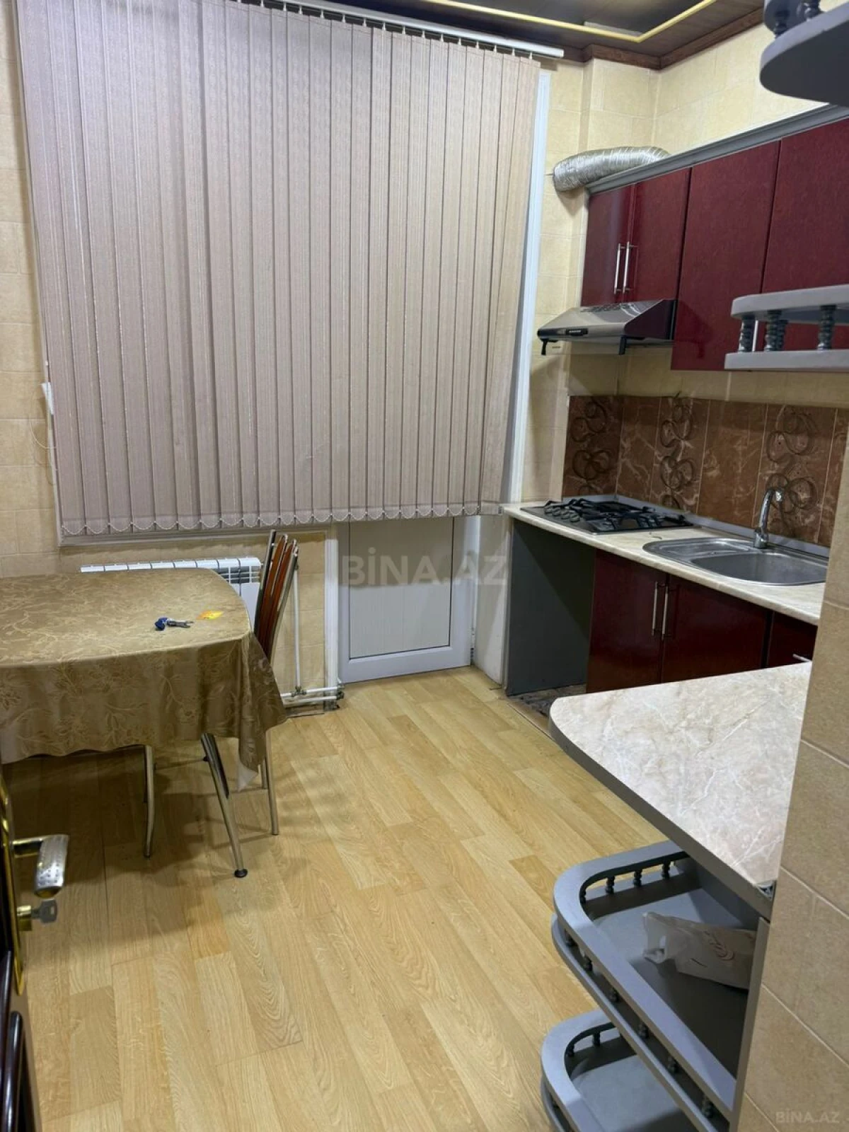Kirayə verilir 2 otaqlı mənzil 72 m²