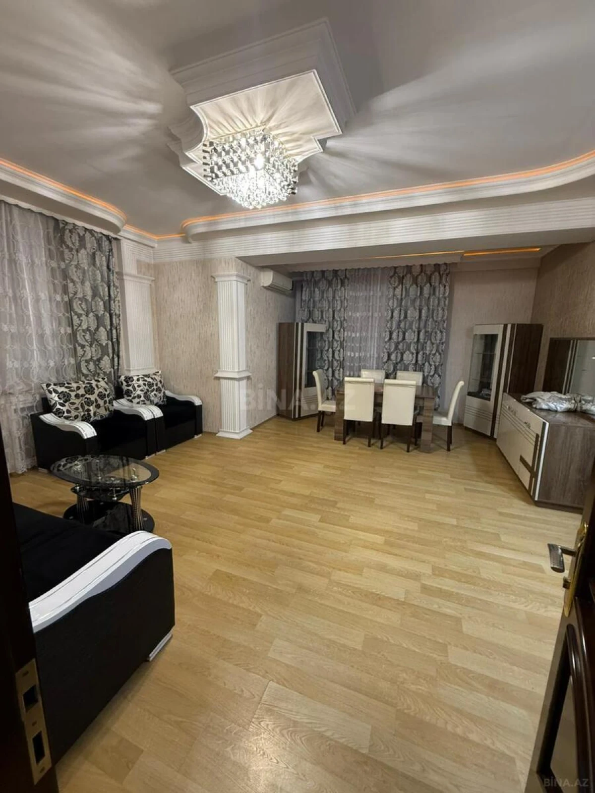 Kirayə verilir 2 otaqlı mənzil 72 m²