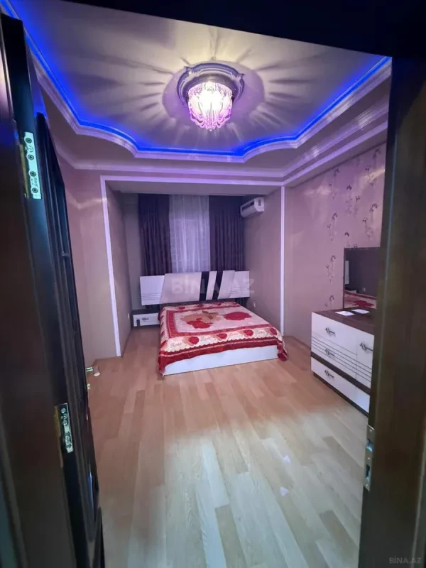 Kirayə verilir 2 otaqlı mənzil 72 m²