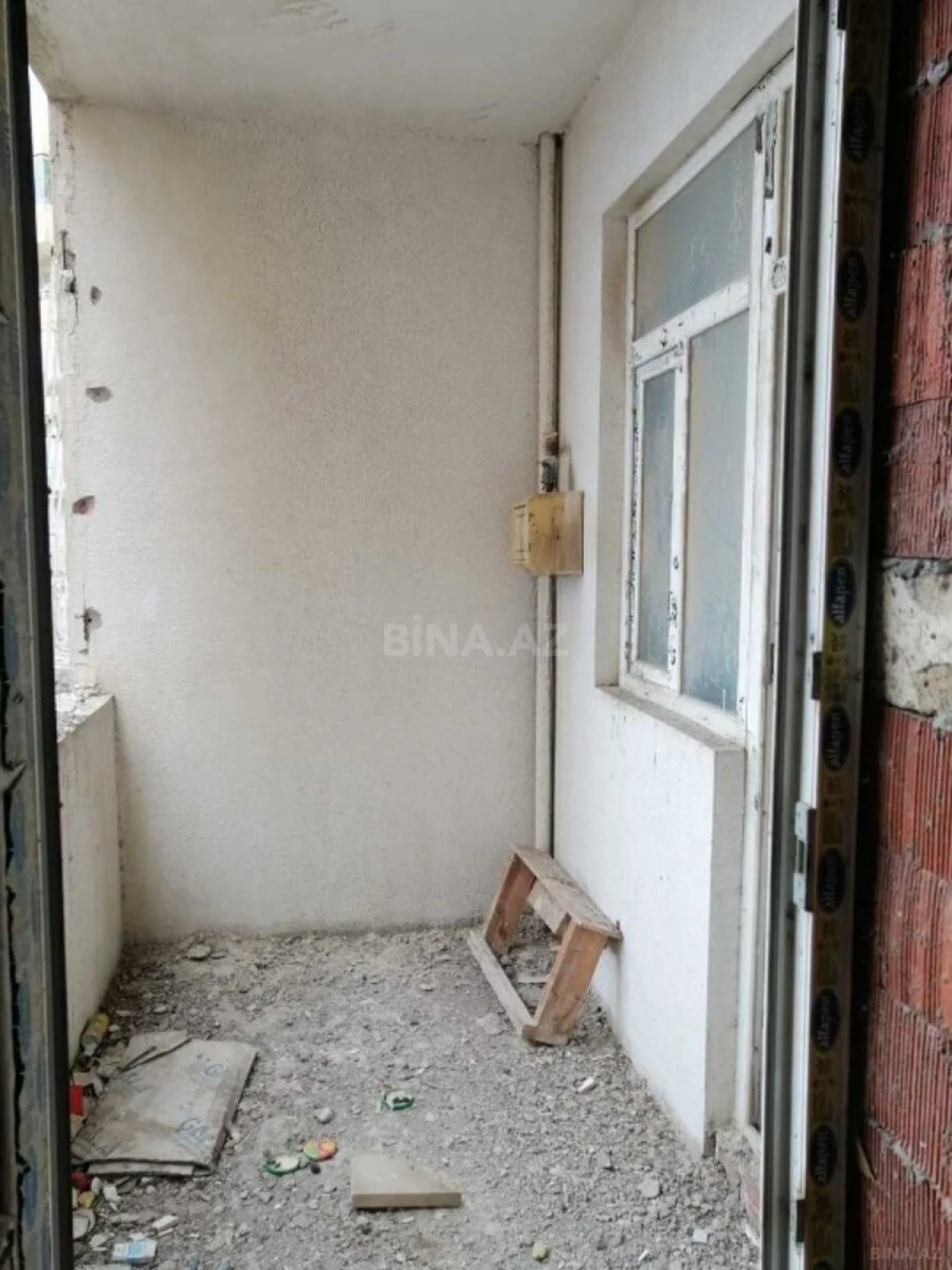 Satılır 2 otaqlı mənzil 105 m²