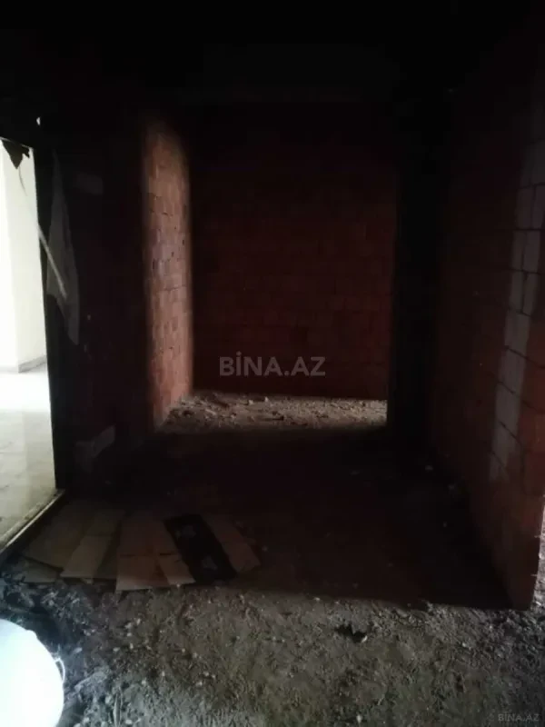 Satılır 2 otaqlı mənzil 105 m²