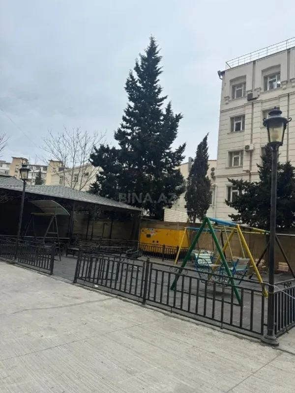 Satılır 2 otaqlı mənzil 105 m²