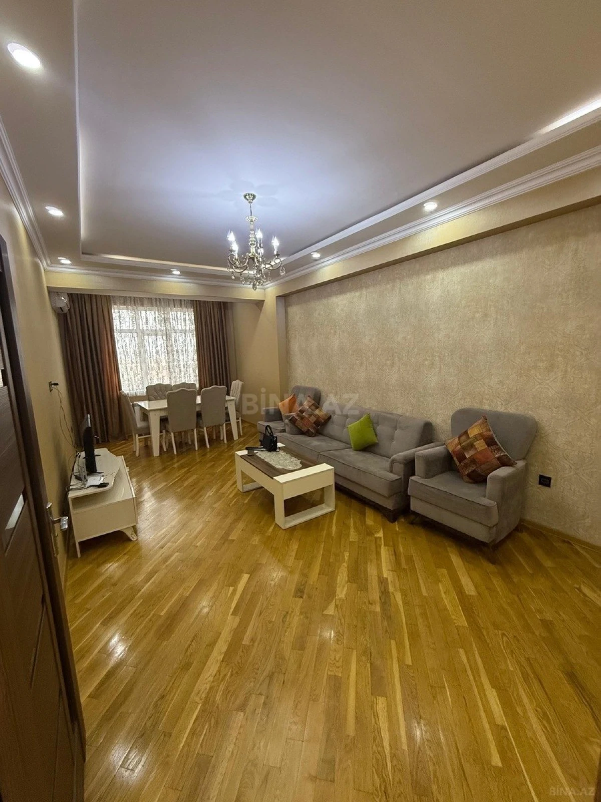 Kirayə verilir 2 otaqlı mənzil 60 m²