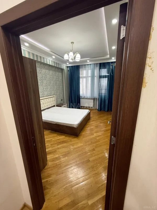 Kirayə verilir 2 otaqlı mənzil 60 m²