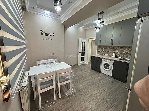 Kirayə verilir 3 otaqlı mənzil 126 m²