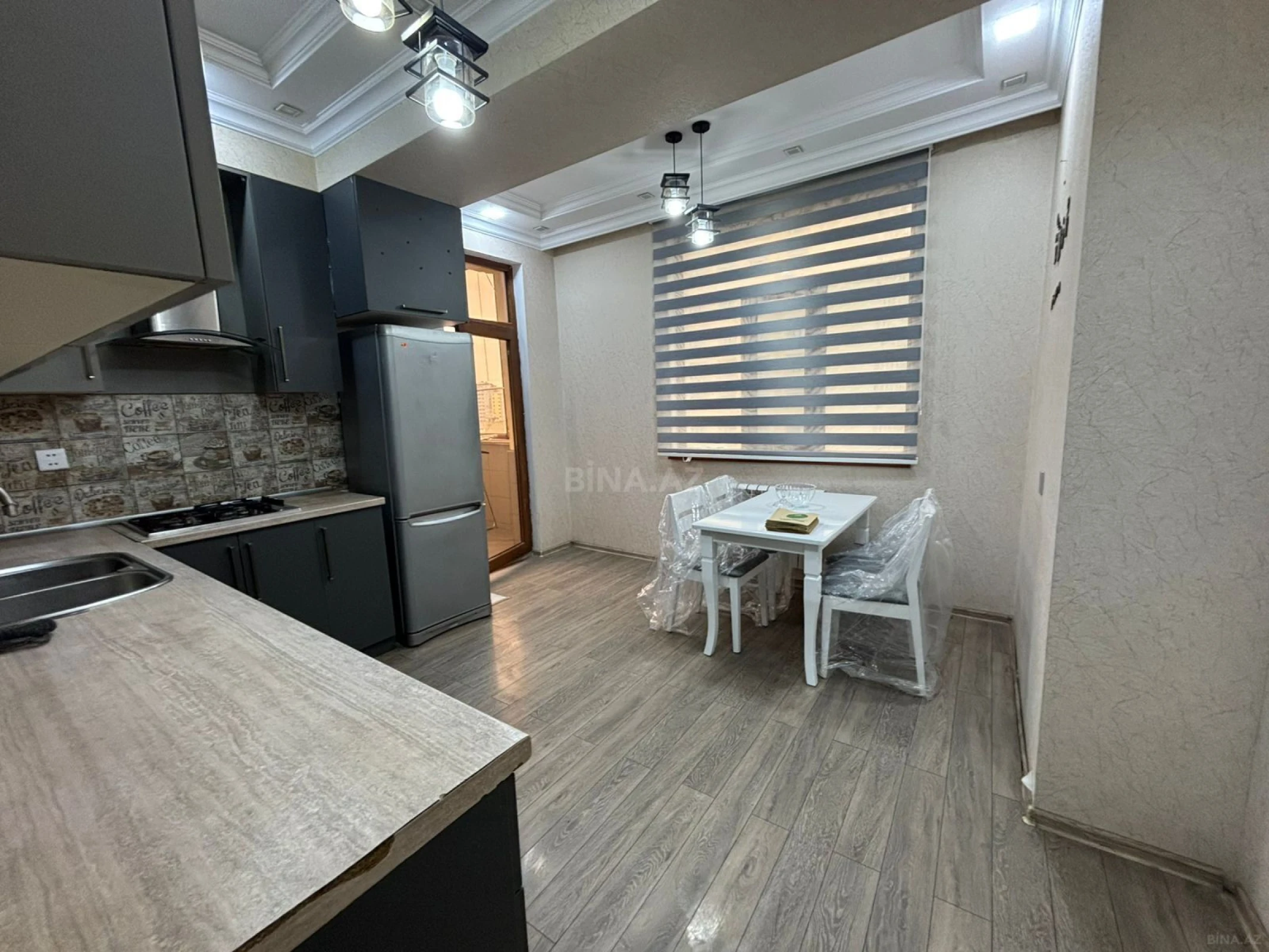 Kirayə verilir 3 otaqlı mənzil 126 m²