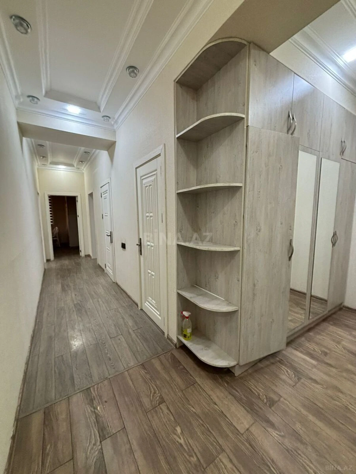 Kirayə verilir 3 otaqlı mənzil 126 m²