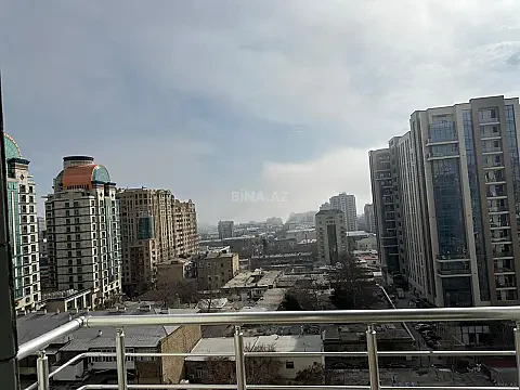Kirayə verilir 4 otaqlı mənzil 195 m² — Bakı 4 otaq 195.00 m²