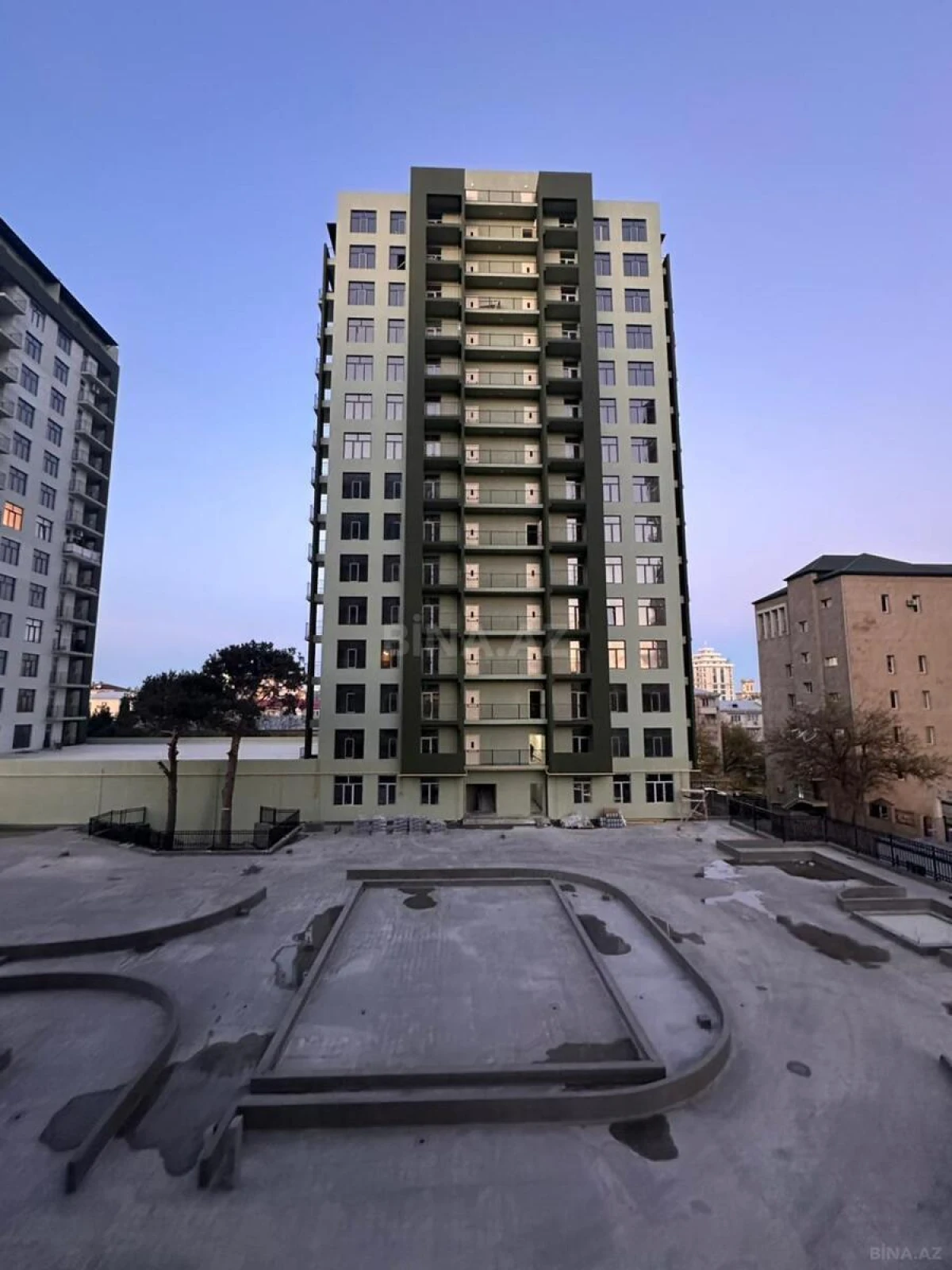 Satılır 2 otaqlı mənzil 82 m²