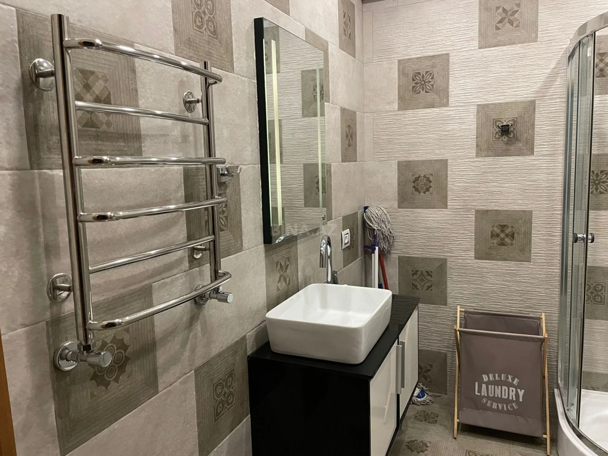 Kirayə verilir 3 otaqlı mənzil 191 m²