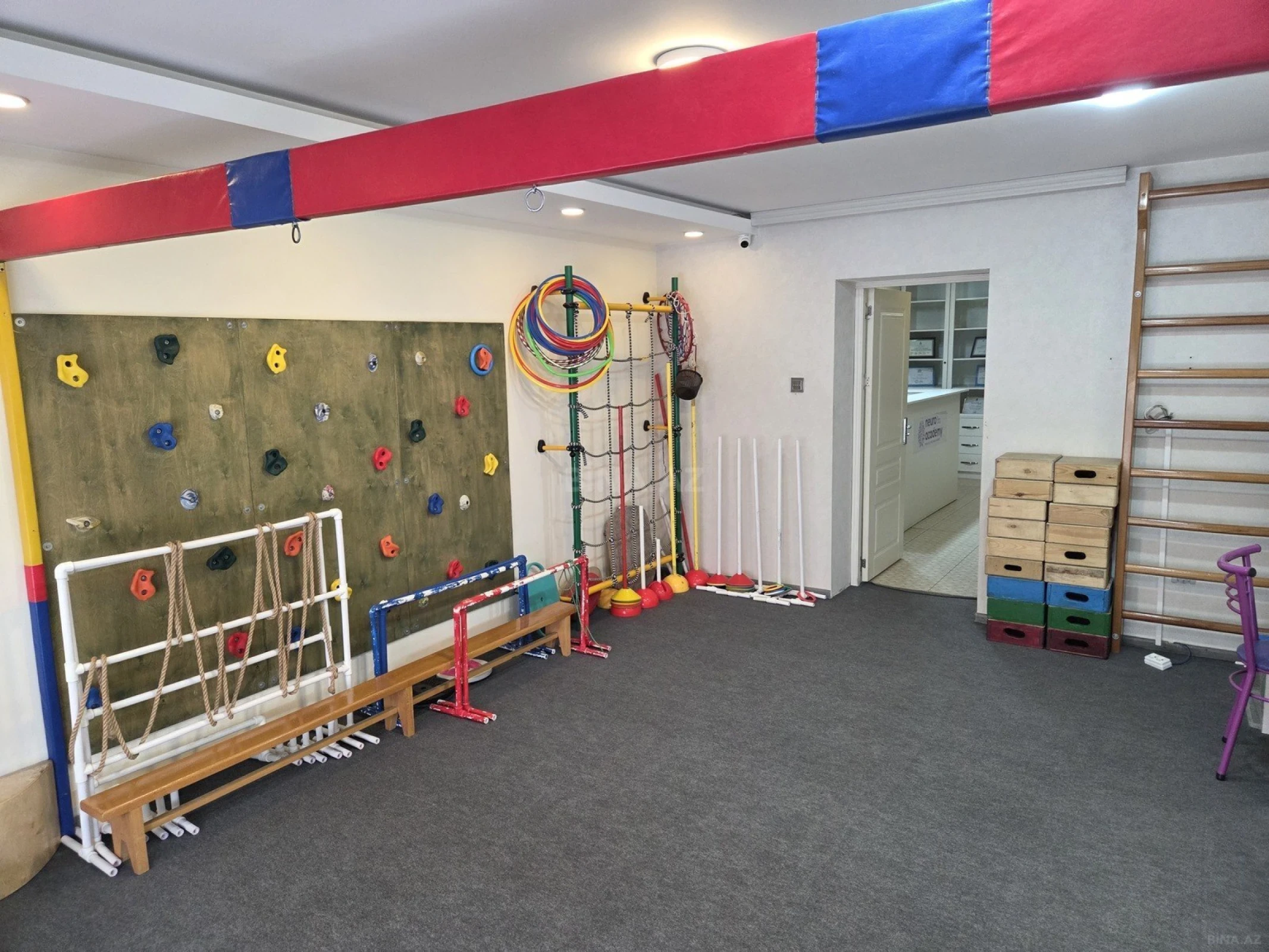 Satılır obyekt 175 m²