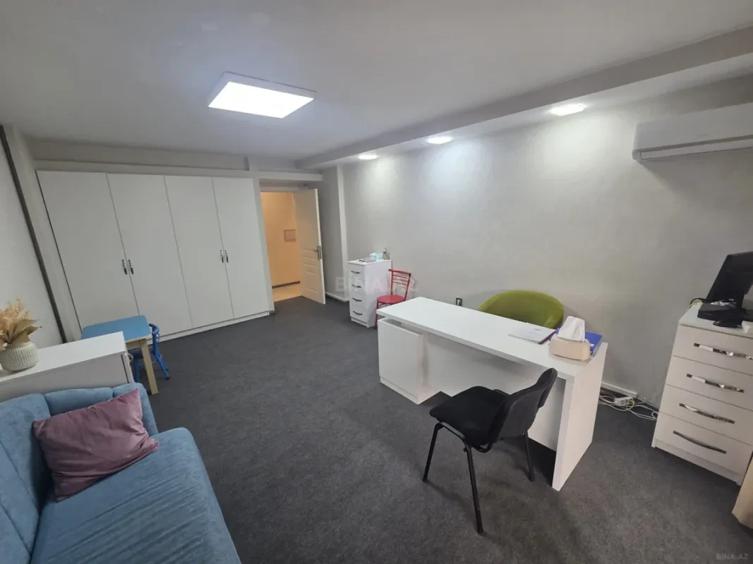 Satılır obyekt 175 m²