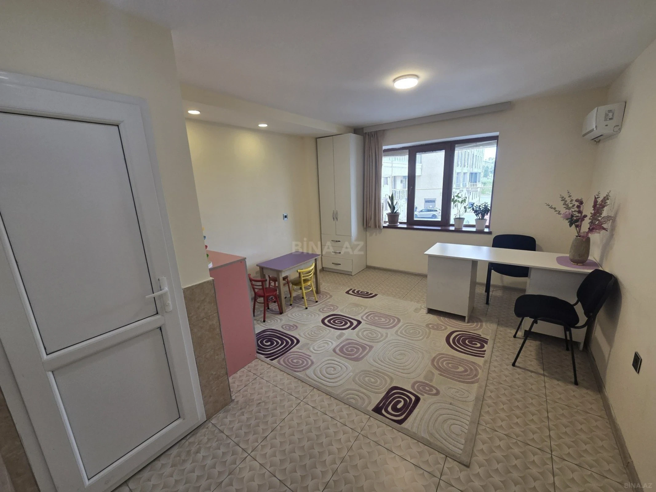 Satılır obyekt 175 m²