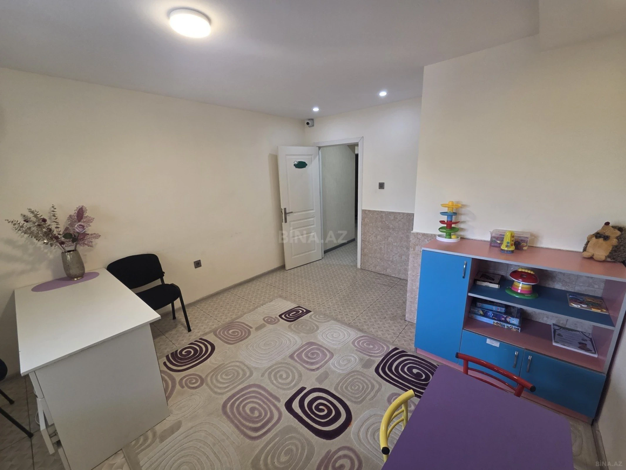 Satılır obyekt 175 m²