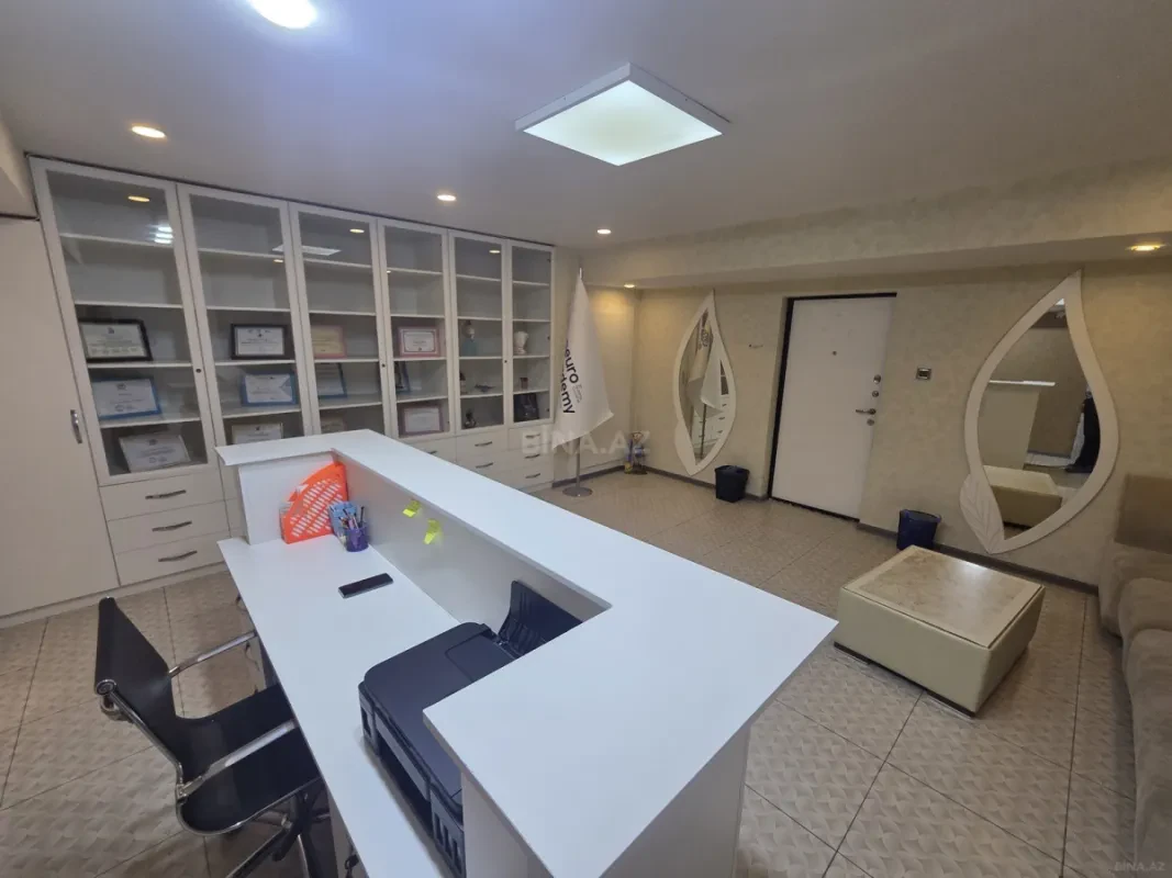 Satılır obyekt 175 m²