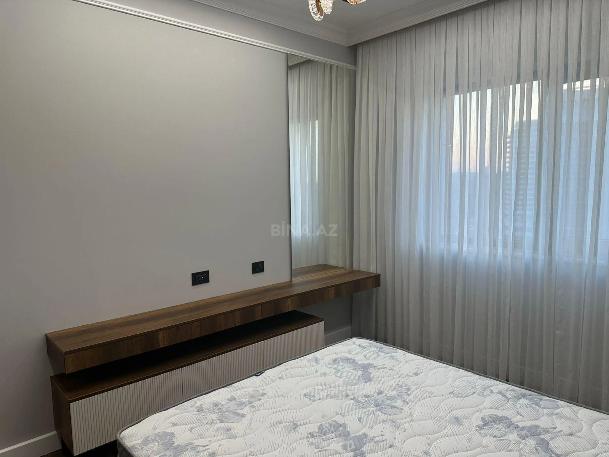 Kirayə verilir 2 otaqlı mənzil 65 m²