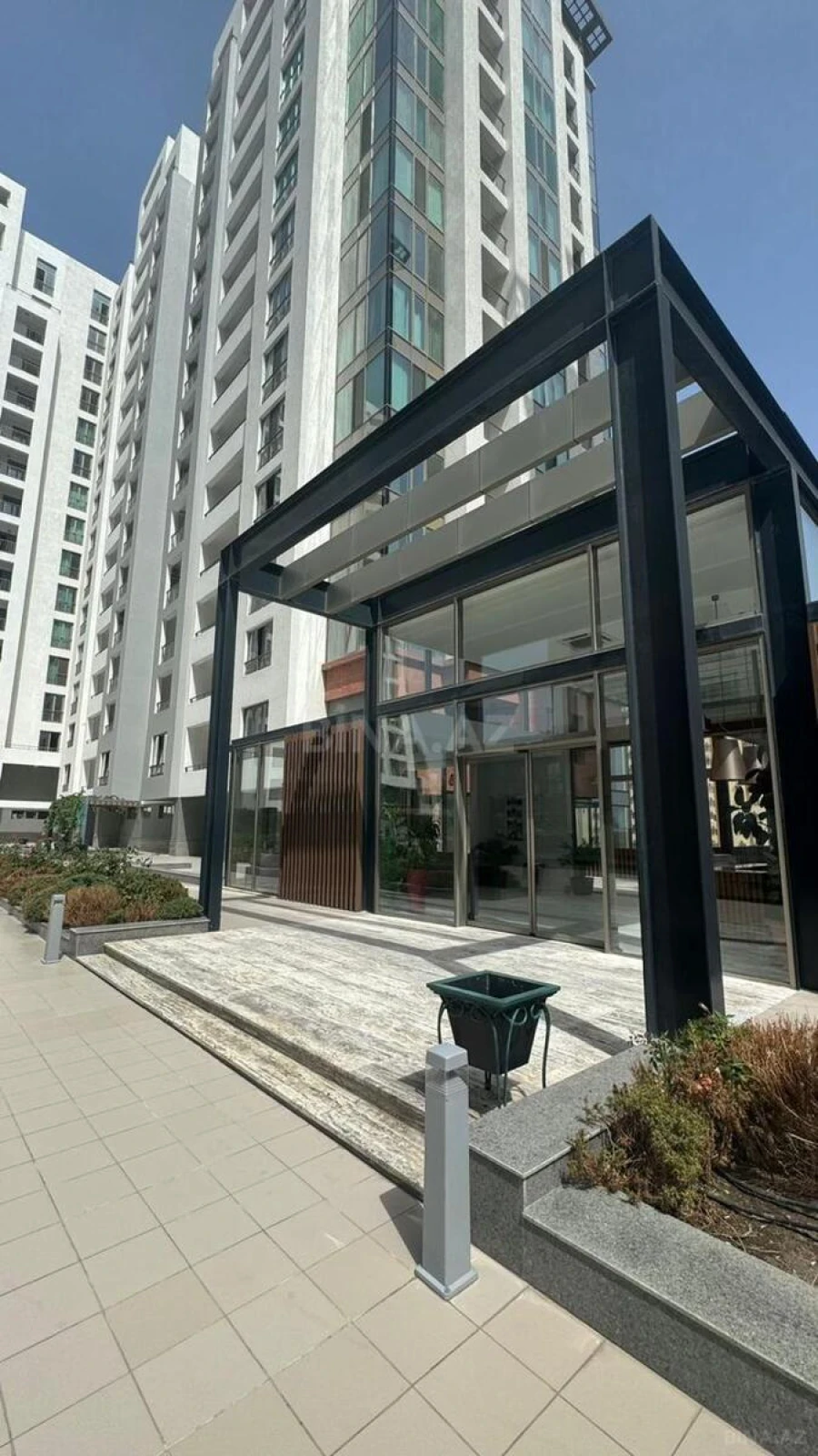 Kirayə verilir 2 otaqlı mənzil 65 m²