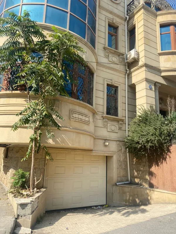 Kirayə verilir 6 otaqlı ofis 250 m²