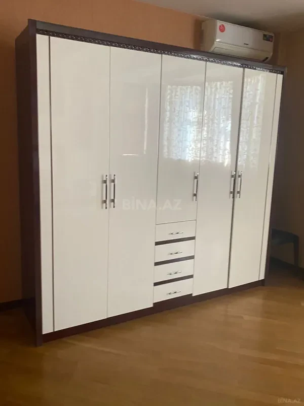 Kirayə verilir 6 otaqlı ofis 250 m²