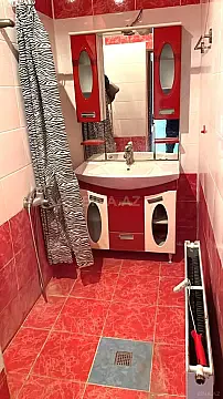 Kirayə verilir 2 otaqlı mənzil 45 m²
