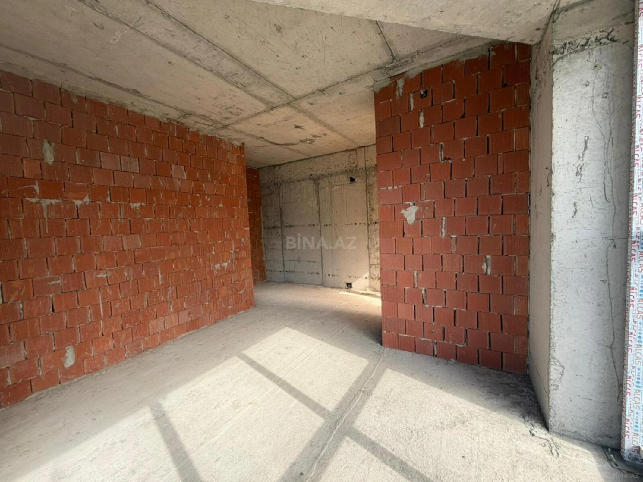 Satılır 3 otaqlı mənzil 75 m²