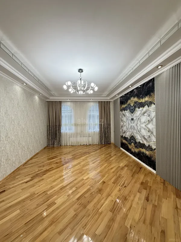 Satılır 5 otaqlı həyət evi 170 m²