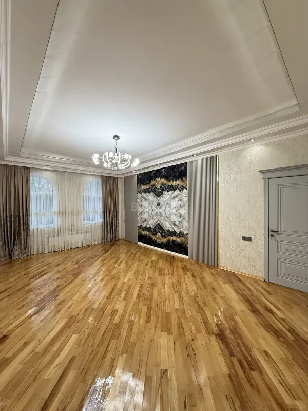 Satılır 5 otaqlı həyət evi 170 m²