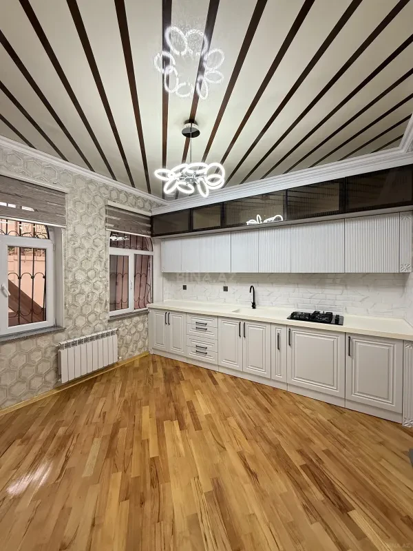 Satılır 5 otaqlı həyət evi 170 m²