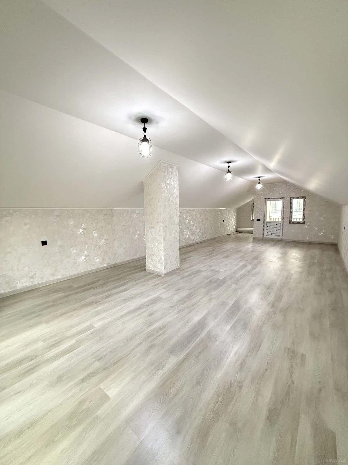 Satılır 5 otaqlı həyət evi 170 m²