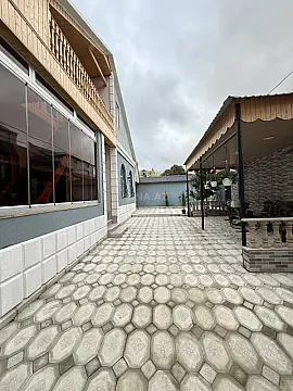 Satılır 5 otaqlı həyət evi 170 m²