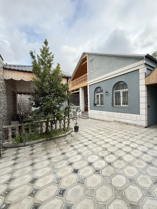 Satılır 5 otaqlı həyət evi 170 m²