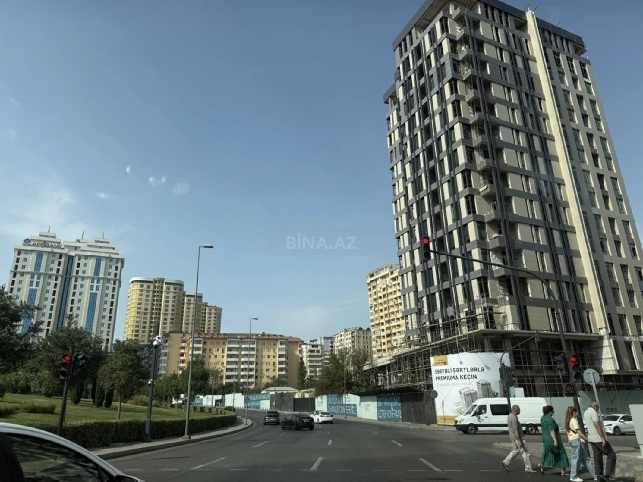 Satılır 3 otaqlı mənzil 154 m²