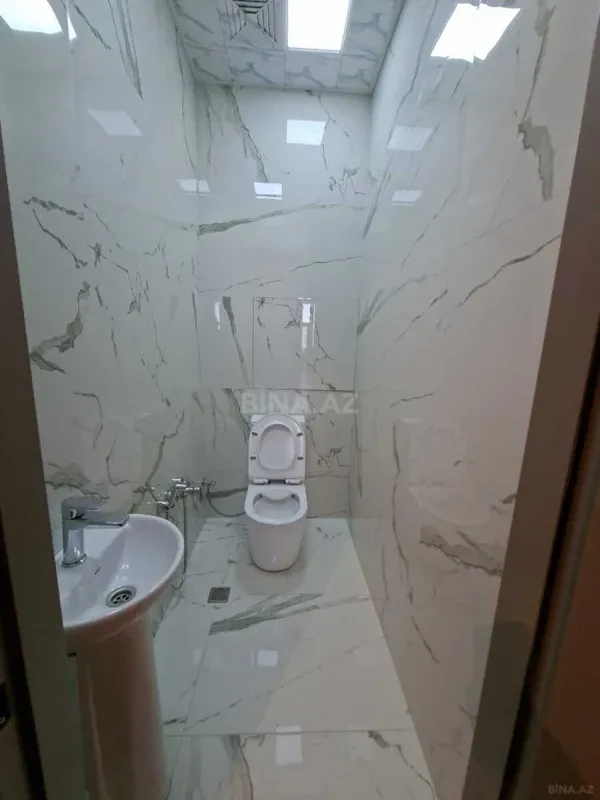 Satılır 4 otaqlı mənzil 175 m²