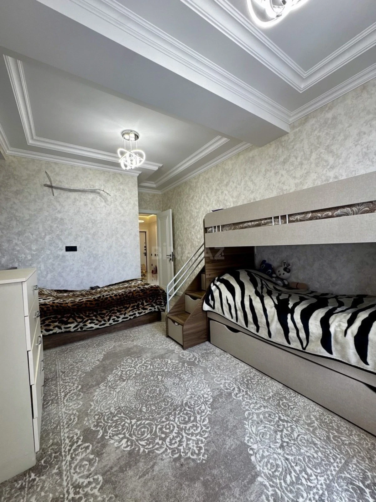 Satılır 3 otaqlı mənzil 97.1 m²