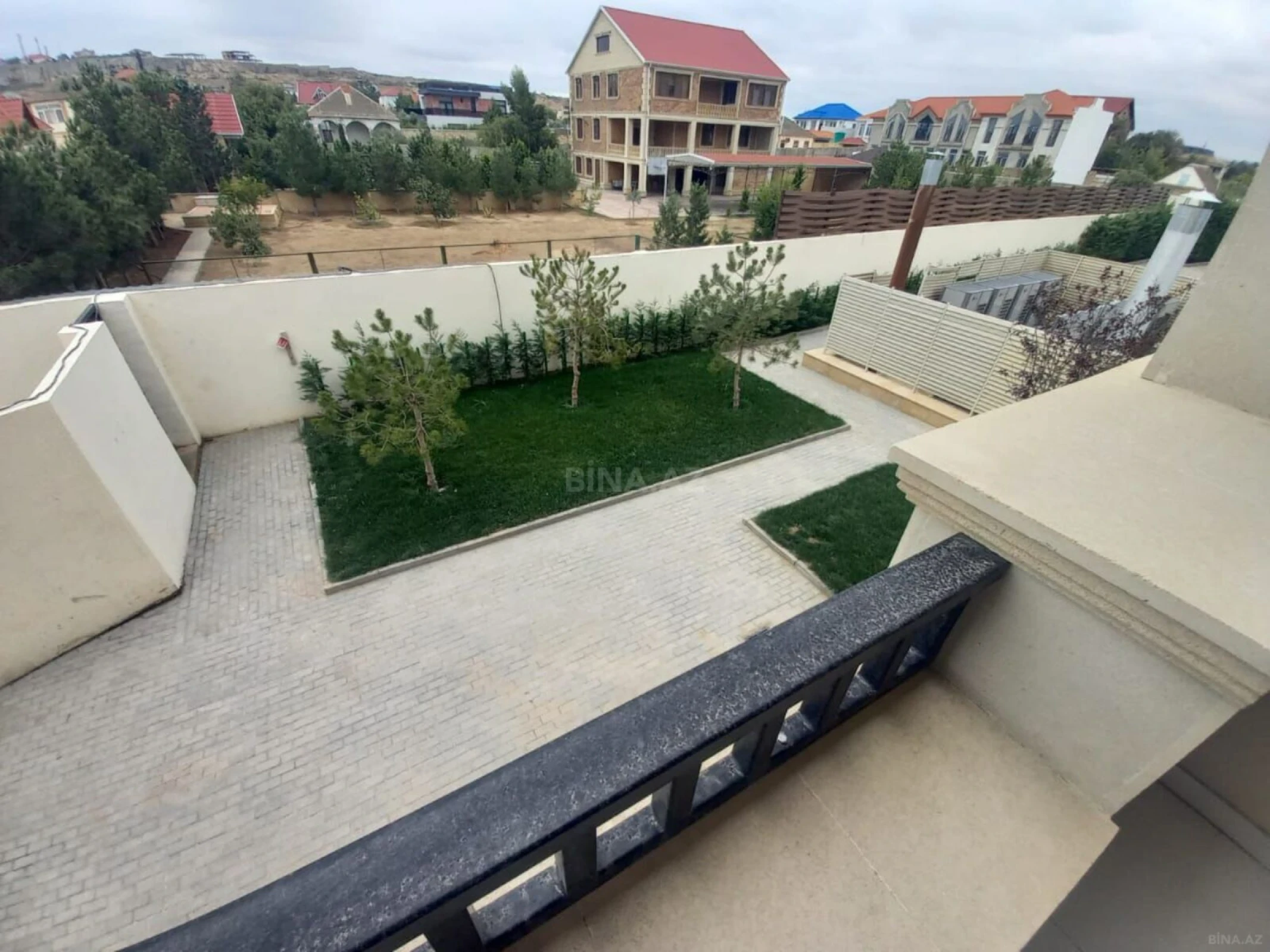 Satılır 2 otaqlı mənzil 86 m²