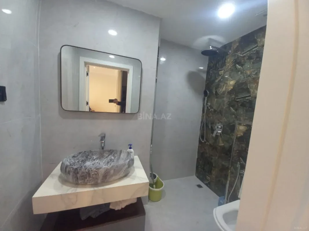 Satılır 2 otaqlı mənzil 86 m²