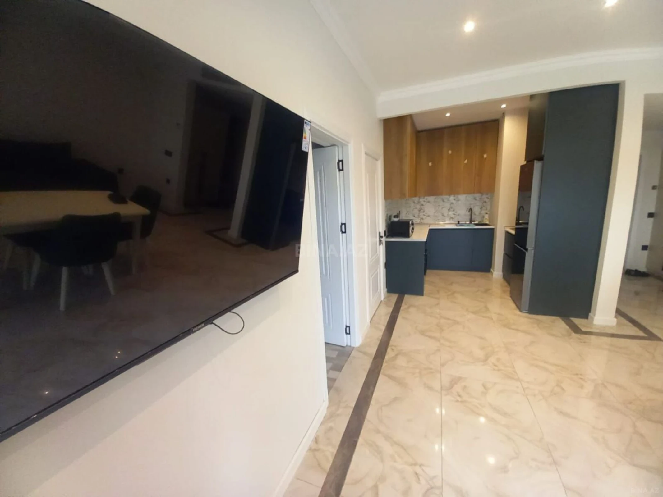 Satılır 2 otaqlı mənzil 86 m²
