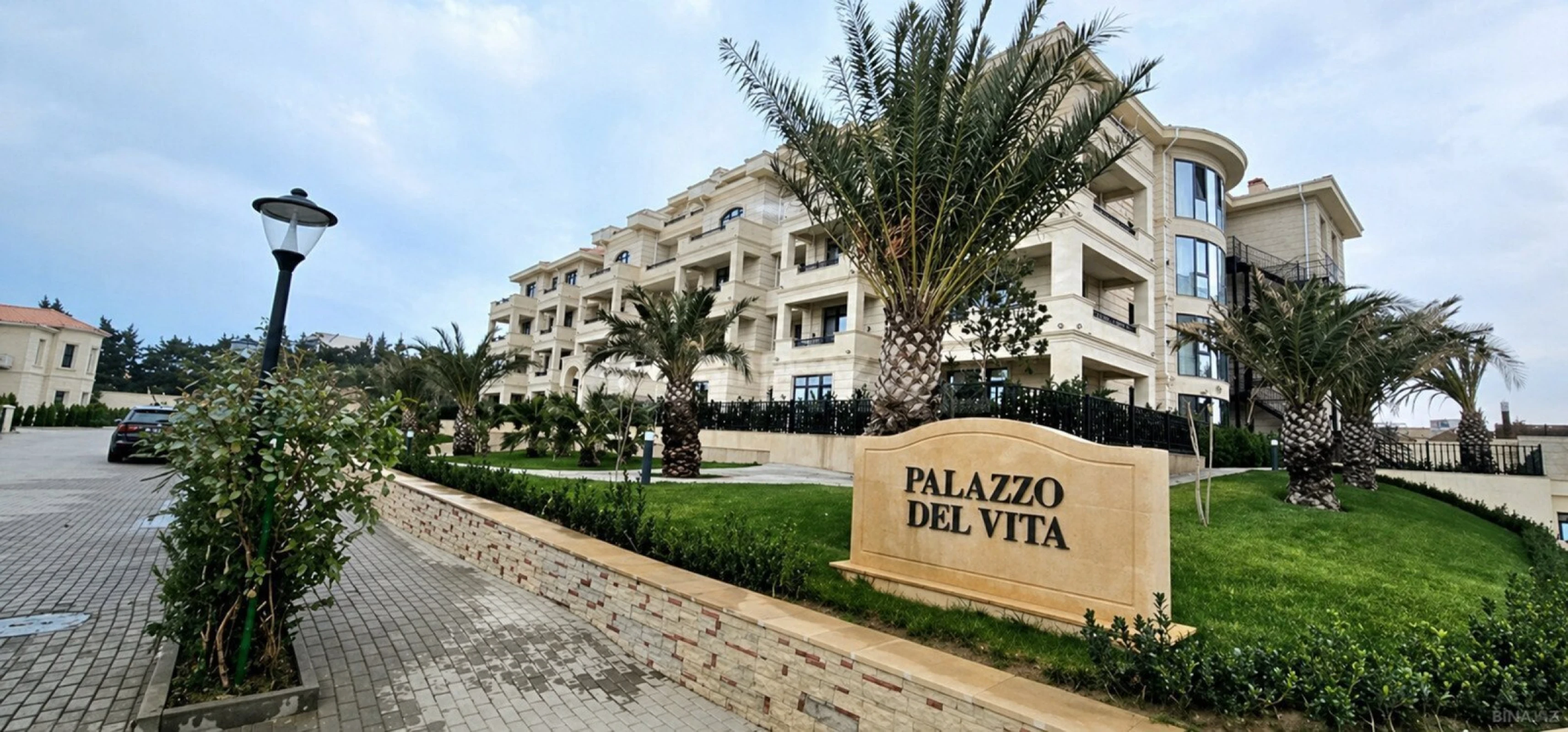 Satılır 2 otaqlı mənzil 86 m²