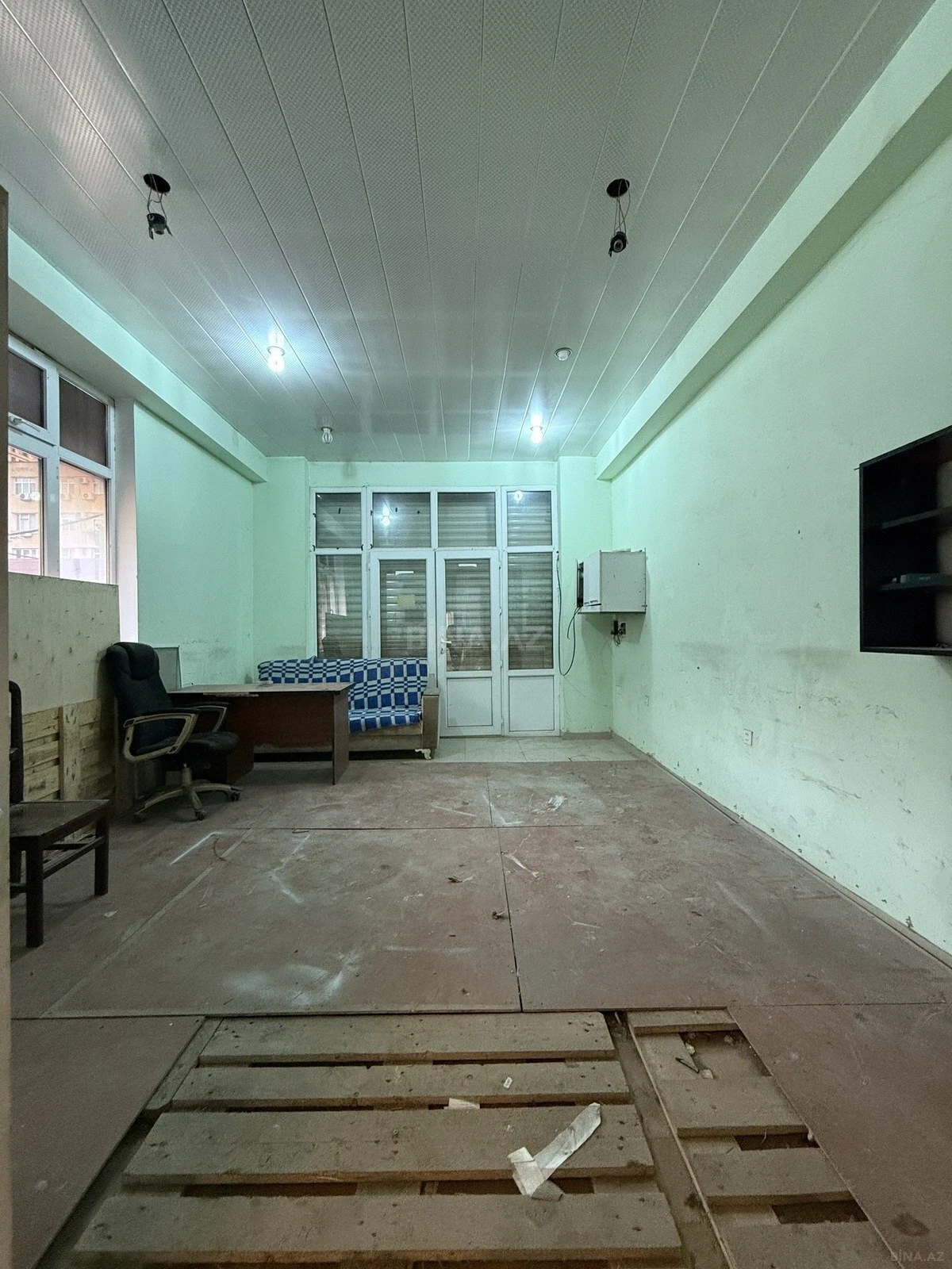 Kirayə verilir obyekt 95 m²