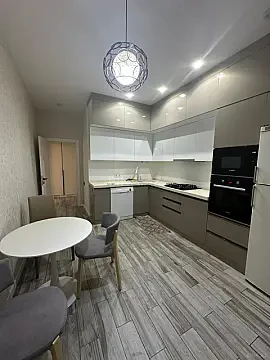 Kirayə verilir 3 otaqlı mənzil 120 m²
