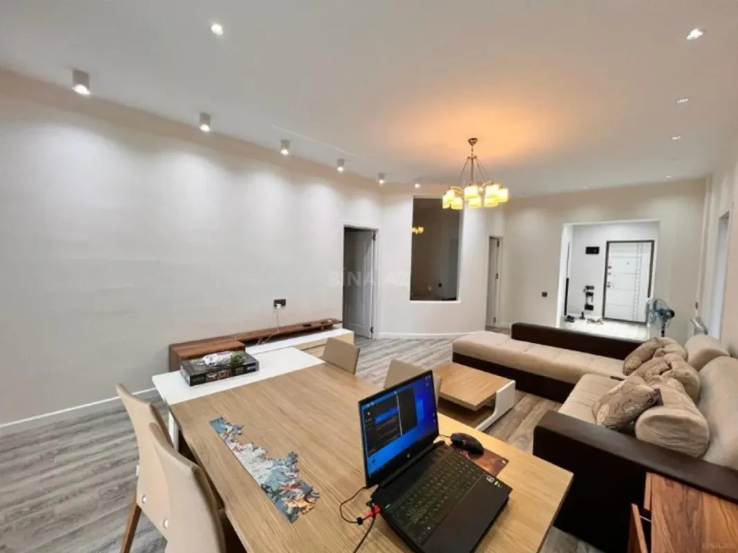 Kirayə verilir 3 otaqlı mənzil 120 m²